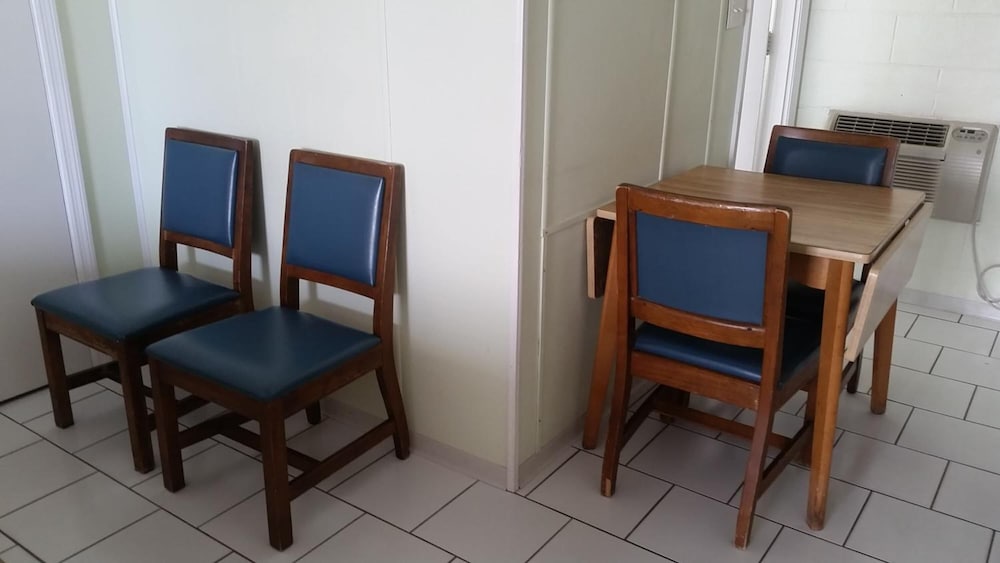 Vancouver Motel - photo 21