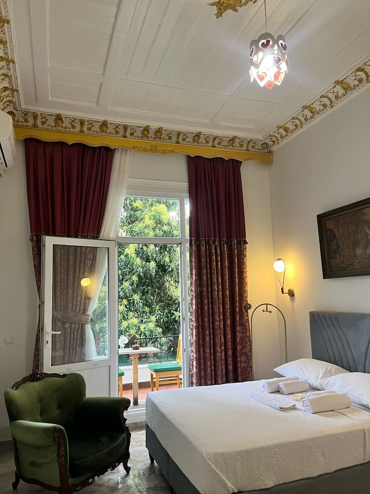 Ada Antik Otel in Adalar, Turkey