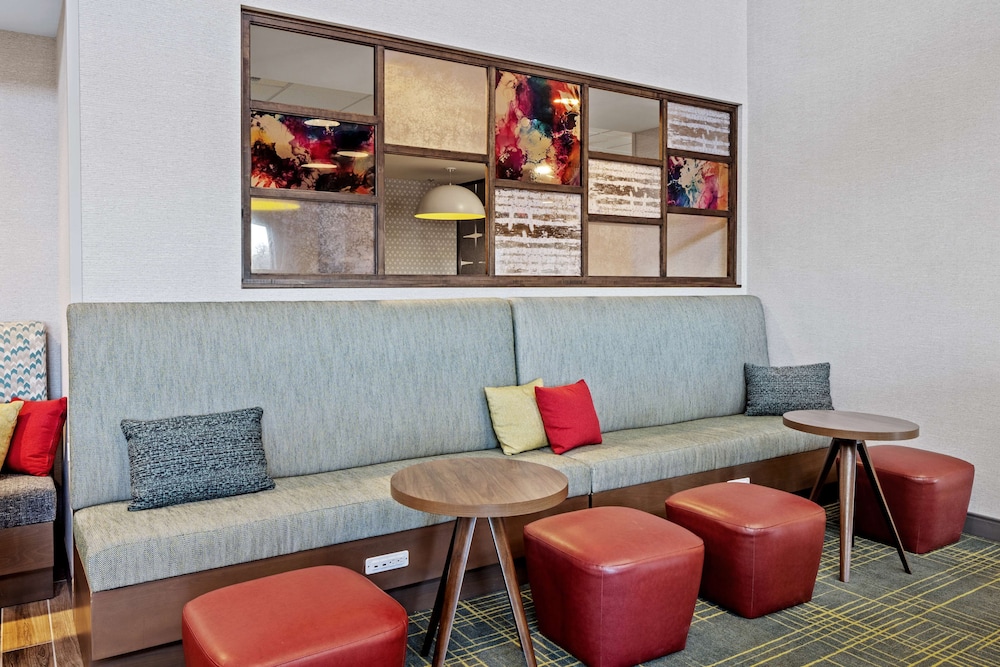 Hampton Inn & Suites Cincinnati West - photo 2