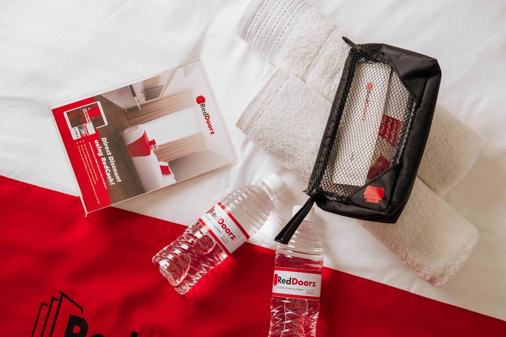 RedDoorz near Amazing Art in Lembang, Indonesia