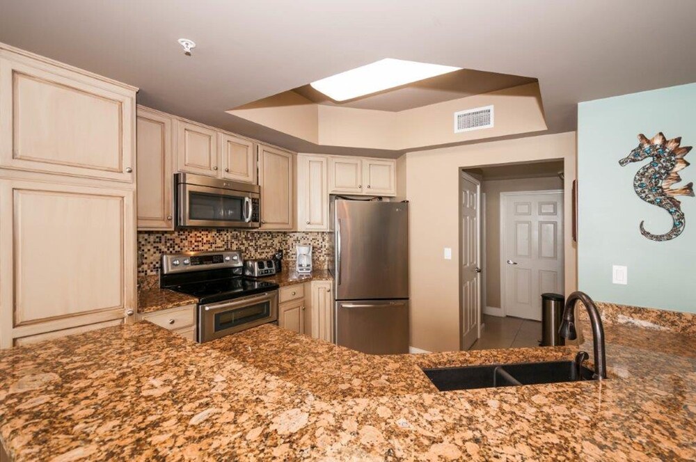 Silver Beach Towers 1002E 668815 - photo 11
