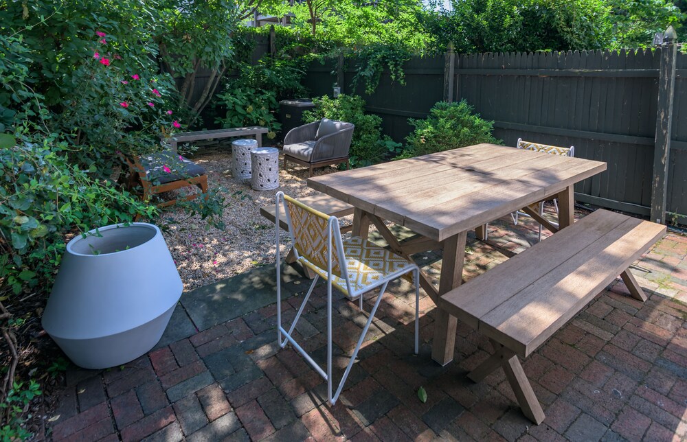 Deedee's Brownstone Van Vorst Park - photo 41