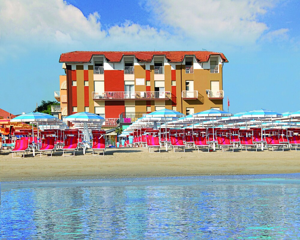 Hotel Marina — hotel in Gatteo-Sant'angelo