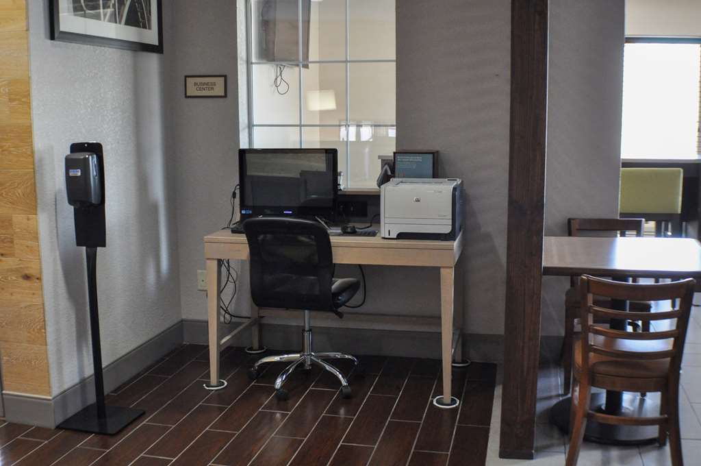 Country Inn & Suites by Radisson Topeka West KS - photo 42