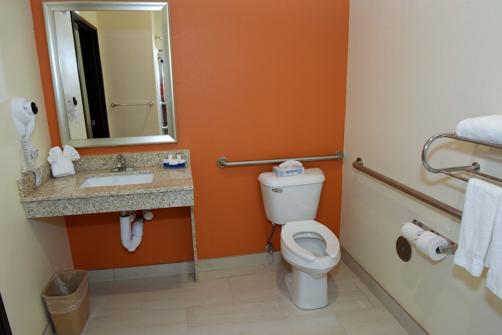Home Away Suites - photo 27