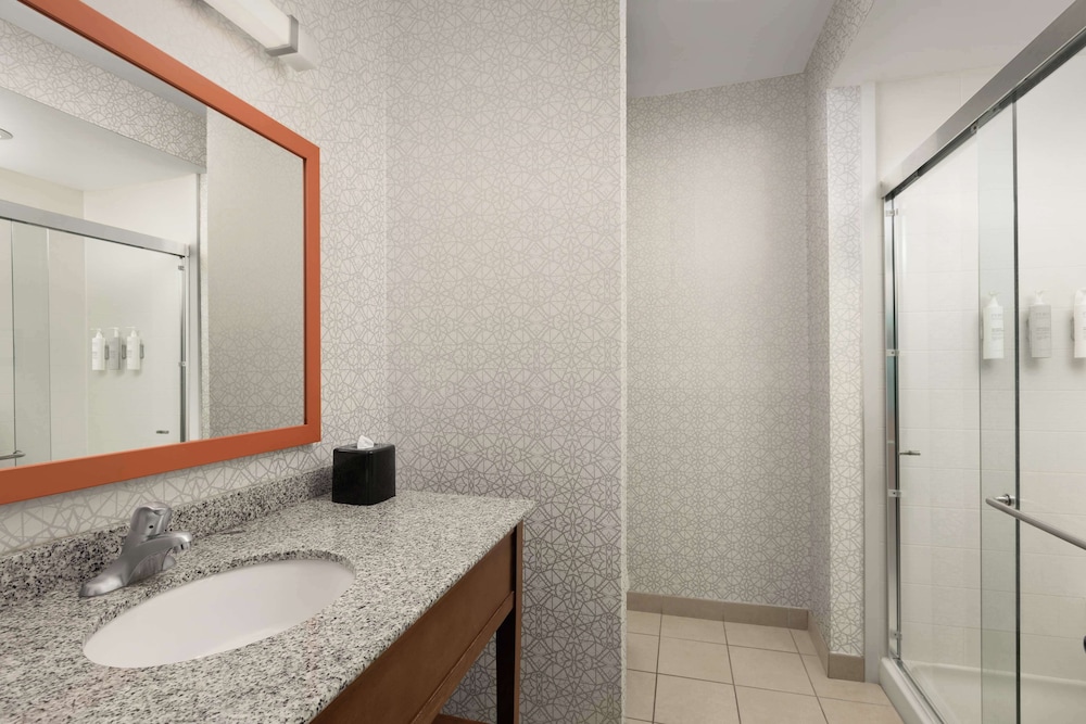 Hampton Inn & Suites Huntsville Research Park Area - photo 21