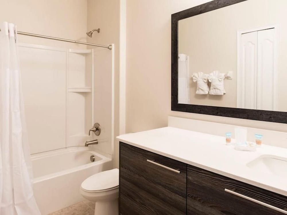Cozy 2 Bed Town Home In Balmoral Resort 2sltth2 2 Bedroom Townhouse by RedAwning - photo 10