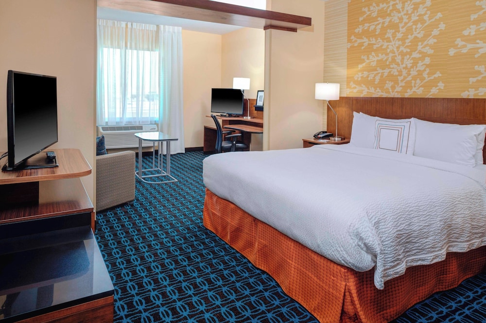 Fairfield Inn & Suites by Marriott Hollister - photo 21