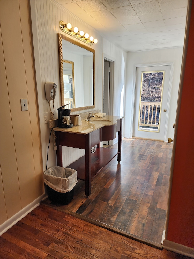 Drama Inn - photo 26