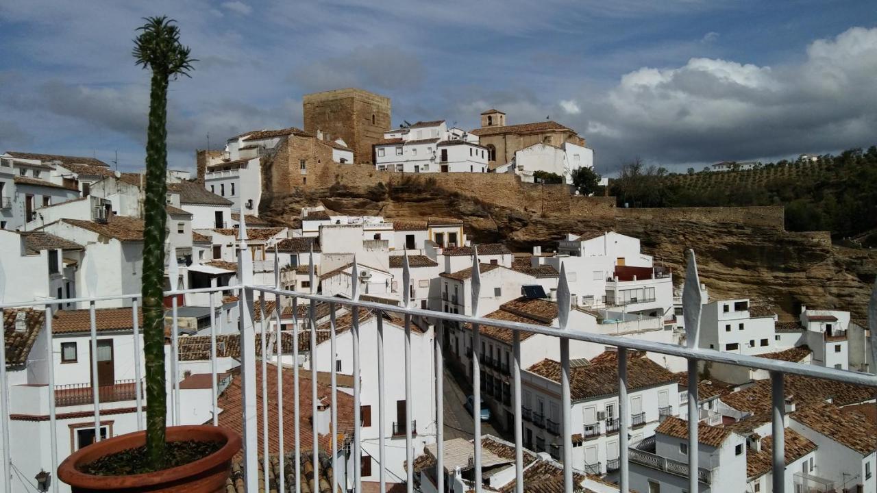 Casa de las Lanzas — 4-Star Luxury Hotel in Setenil De Las Bodegas, Spain