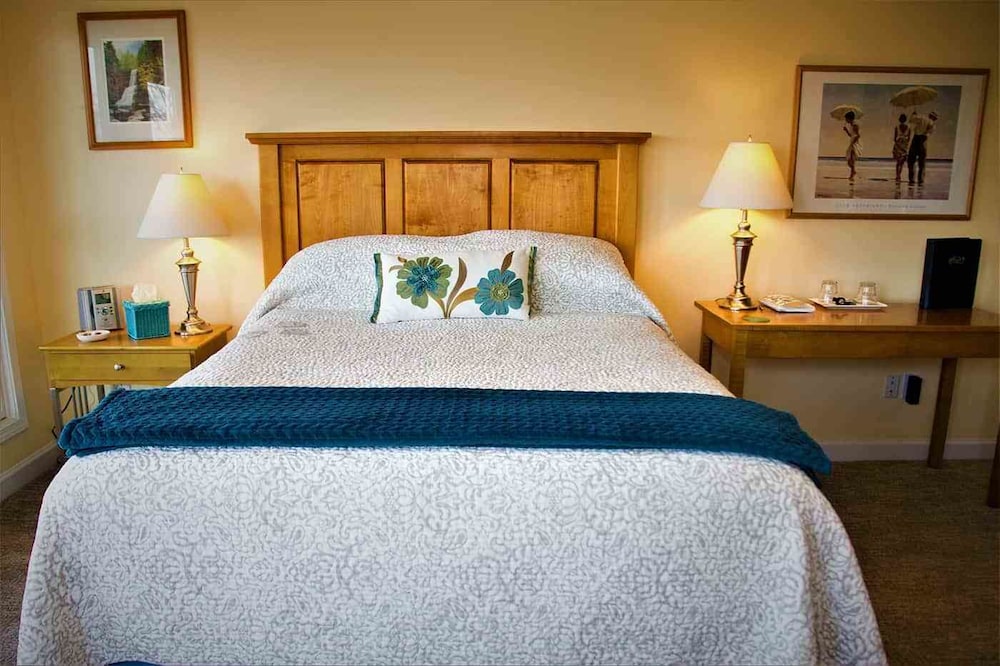 Inn at Riverbend - photo 15