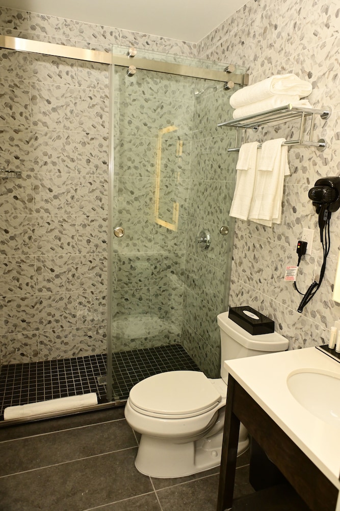Super 8 by Wyndham Bronx Near Botanical Garden - photo 17