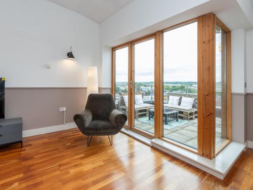 Newly built Top Floor Flat with Private Terrace Pass the Keys