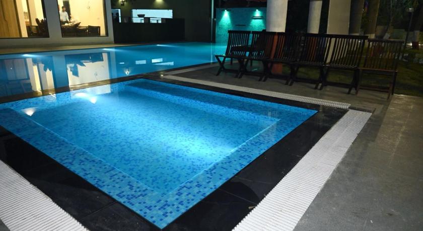 The Whispering Palms Resort — Bhopal — photo 4