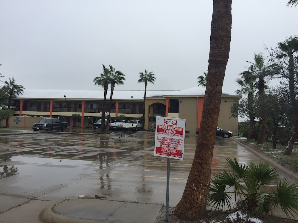 Texas Inn and Suites City Center at University Dr. - photo 45