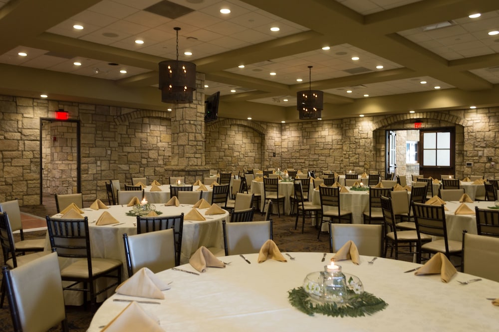 The Oread Lawrence Tapestry Collection by Hilton - photo 121