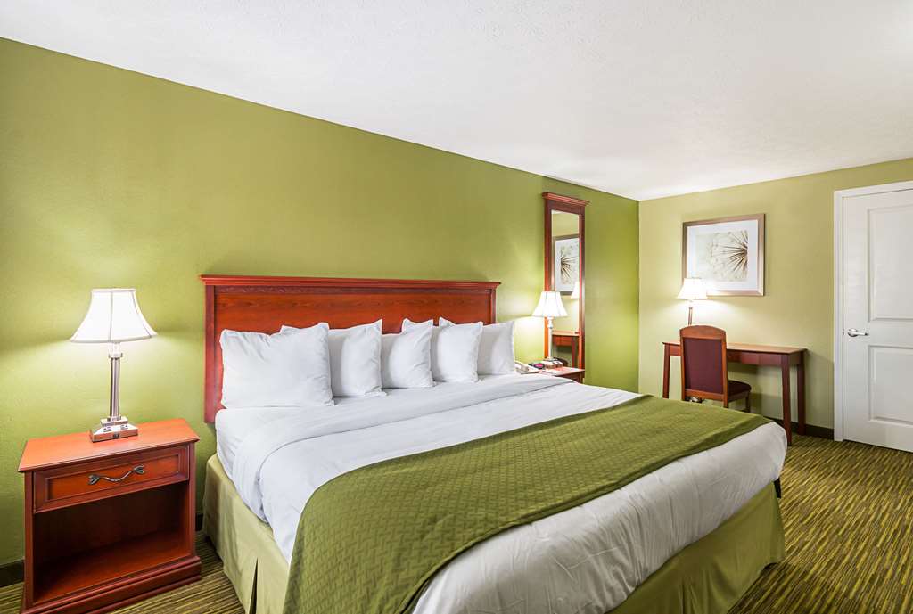 Quality Inn Weston - photo 10