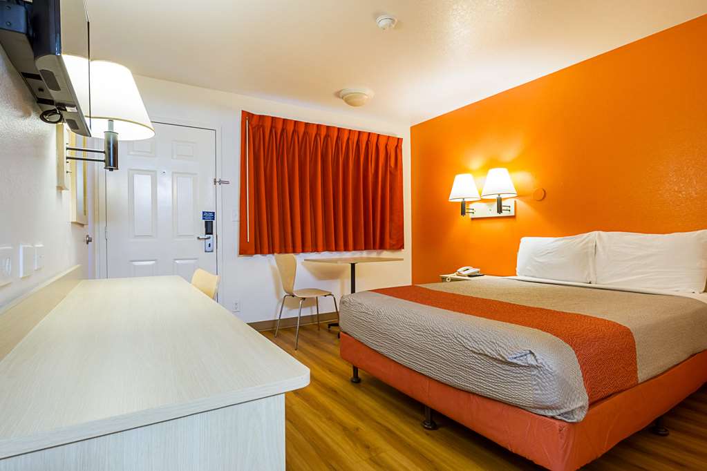 Motel 6 Mesa North - photo 11
