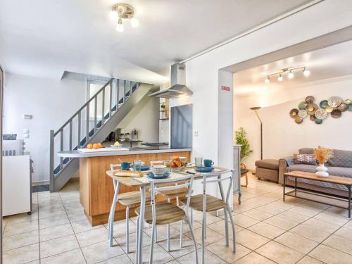 Maison Cabourg 6 pièces 9 personnes FR 1 487 126 — 4-Star Luxury Hotel in Cabourg, France