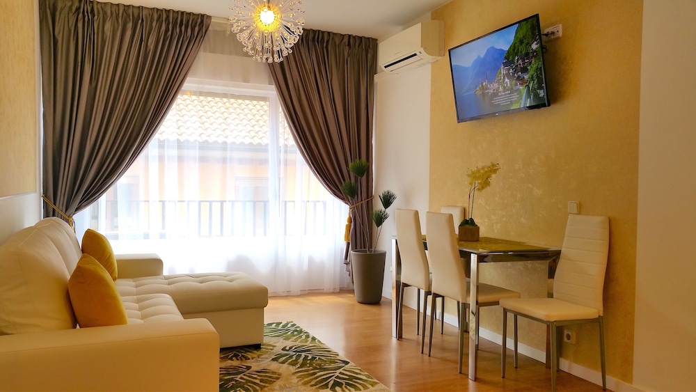 Palacio Apartments Madrid Temporal — 4-Star Luxury Hotel in Madrid, Spain