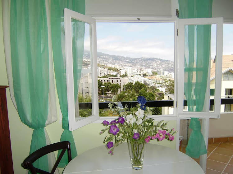 Bright Studio — 4-Star Luxury Hotel in Funchal, Portugal