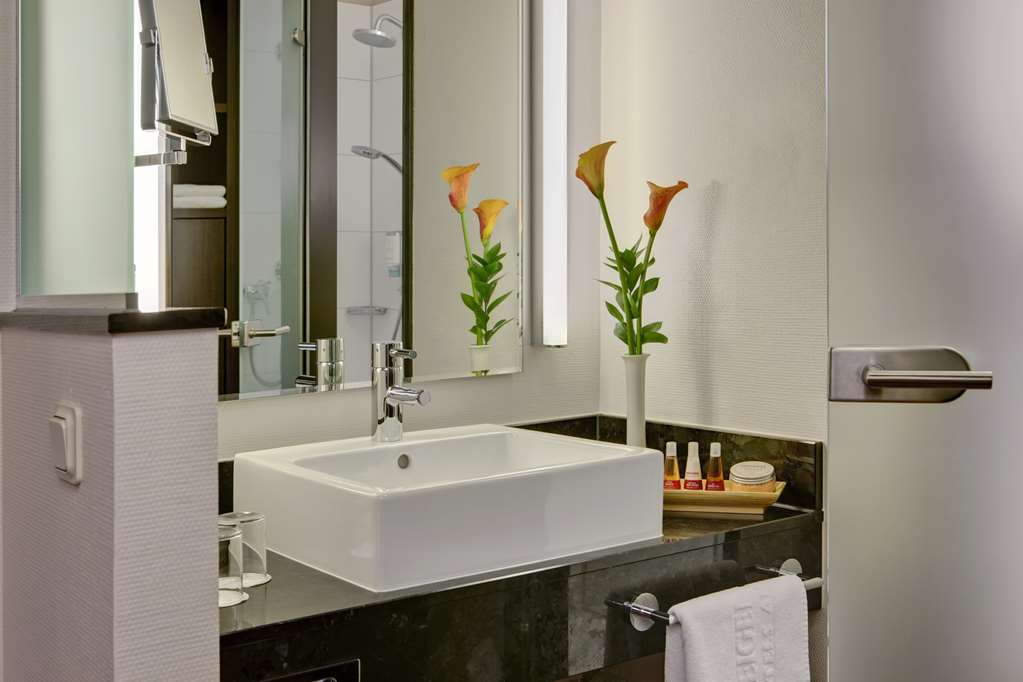 Steigenberger Hotel Dortmund, Germany - bathroom