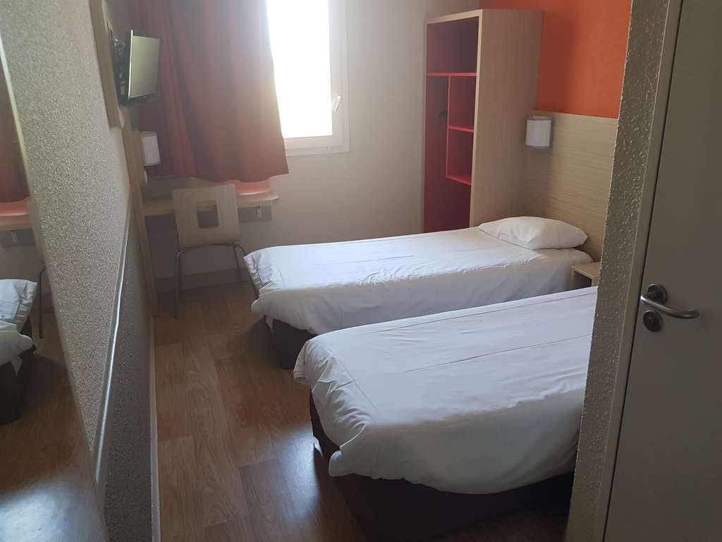 Hotel Premiere Classe Sens Nord Saint Clement — Saint Clement