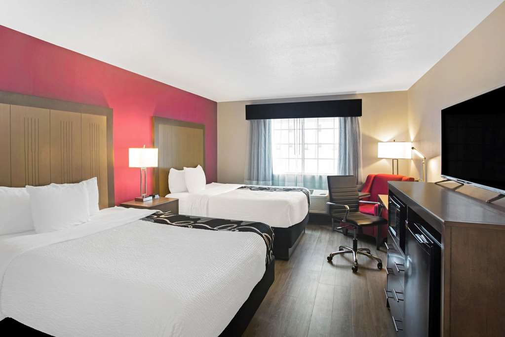 La Quinta Inn & Suites by Wyndham Fort Smith - photo 15