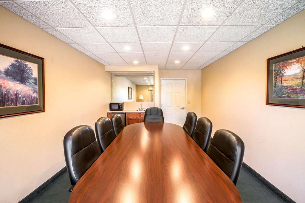 Quality Inn Greeneville Tusculum - photo 22