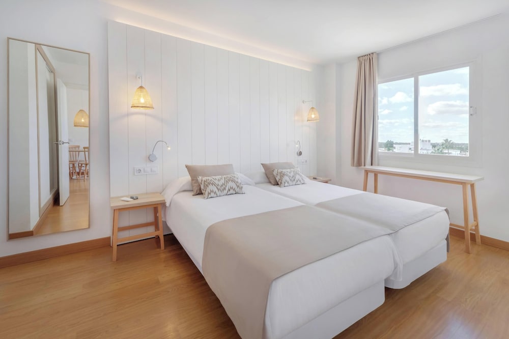 Club Simo in Son Servera, Spain