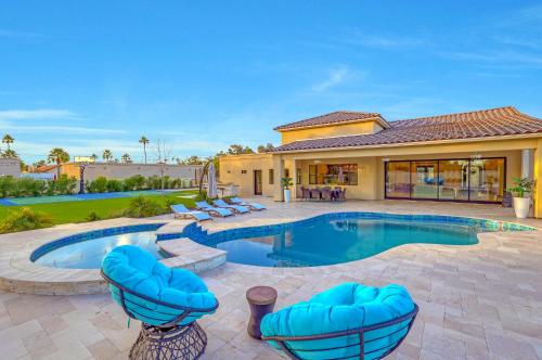 Luxury Scottsdale Retreat Heated Pool Spa Pickleball Concierge service in Scottsdale, United States