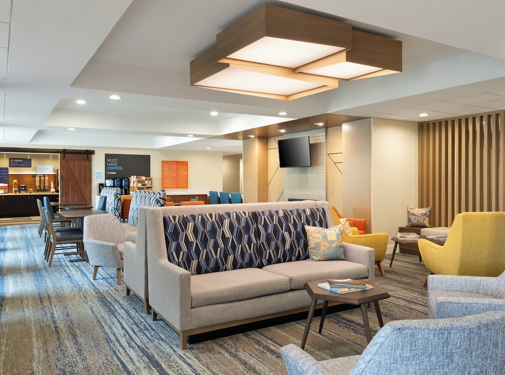 Holiday Inn Express Indianapolis Airport by IHG - photo 72