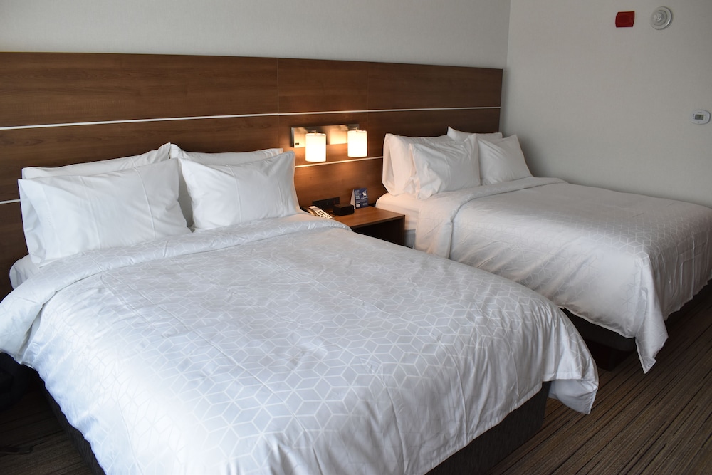 Holiday Inn Express & Suites Boston South Randolph by IHG - photo 5