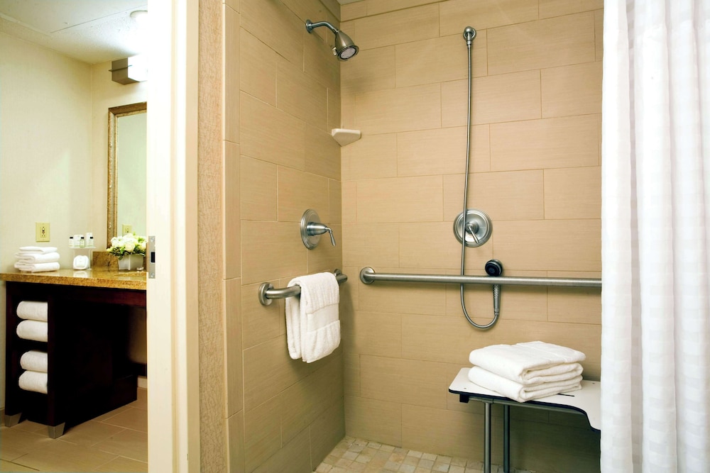 Embassy Suites by Hilton Portland Maine - photo 24