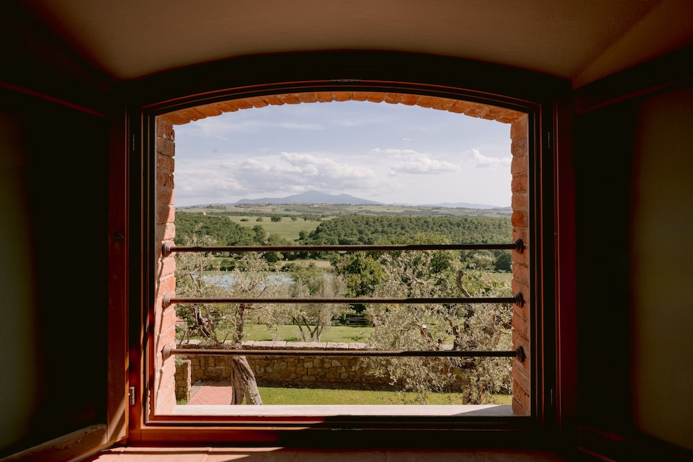 Borgo Sant Ambrogio Resort — Trequanda