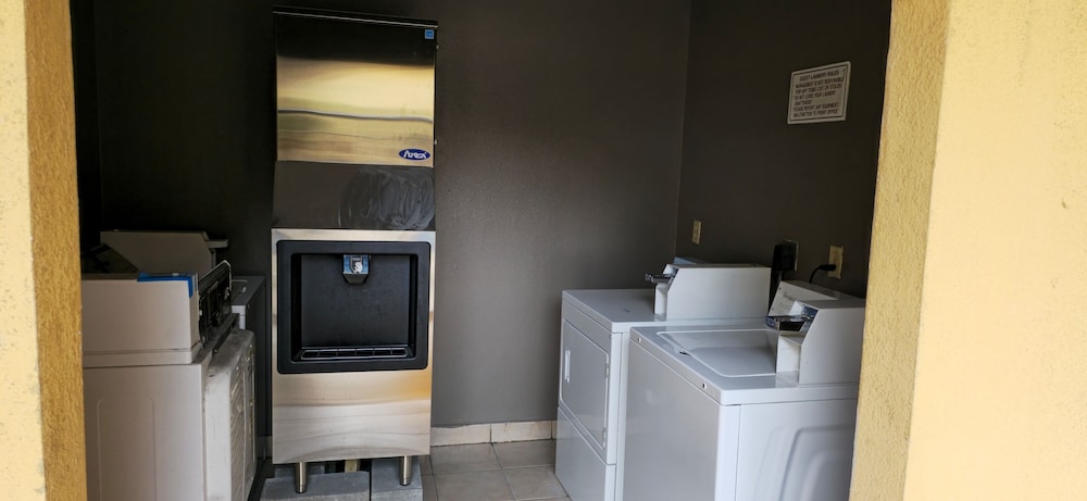 Texas Inn and Suites RGV - photo 51