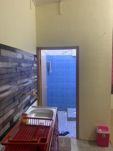 Tina Homestay Budget — Ketereh — photo 3