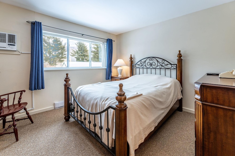 4BR Private Townhouse at Smugglers Notch Resort - photo 14