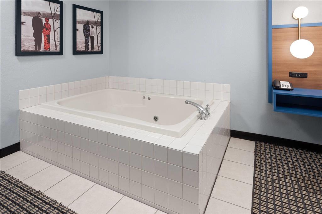 AmericInn by Wyndham Reedsburg - photo 27