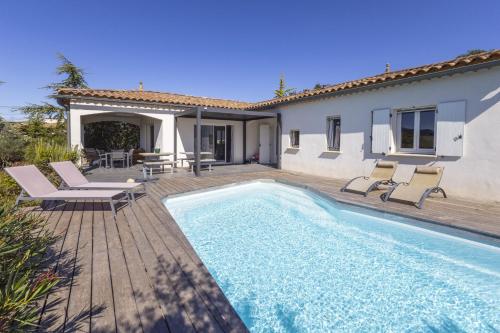 Entre les Vignes 6p private pool — hotel in Boisset-Et-Gaujac