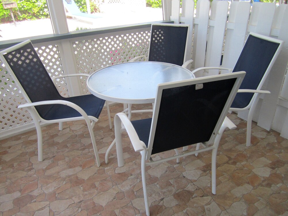 Tropical Winds Motel & Cottages - photo 48