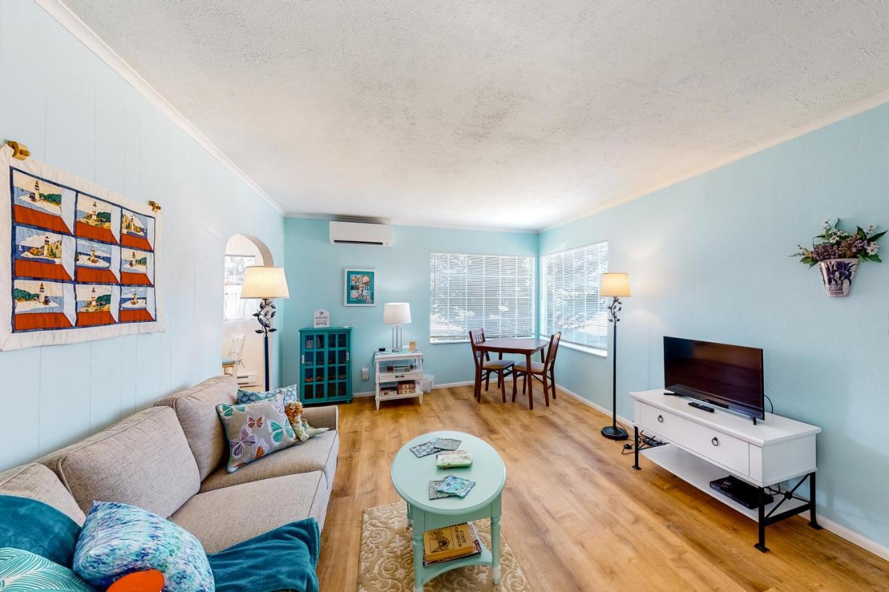 Waldport Bungalow - photo 2
