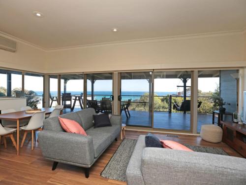Bay Views On Browne in Dromana, Australia