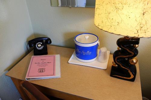 Blue Swallow Motel - photo 13