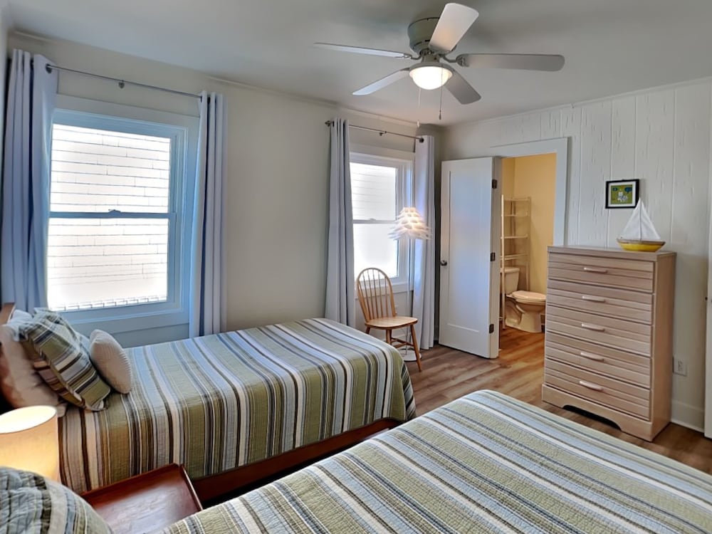 Walking on Sunshine by Topsail Realty in Holly Ridge, United States