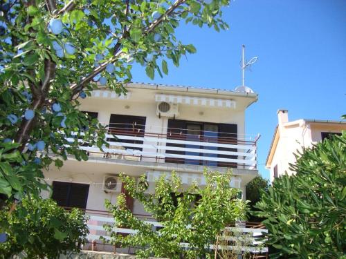 Room in Cres with sea view balcony air conditioning WiFi 4249 6 in Cres, Croatia