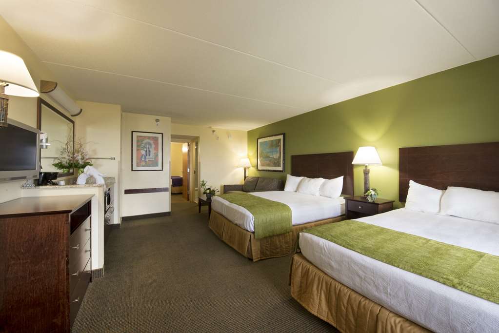 Edgewater Hotel & Waterpark - photo 15