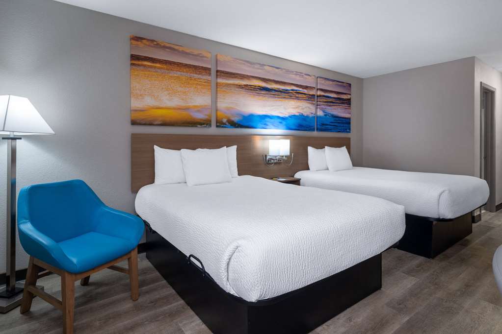 Days Inn & Suites by Wyndham Commerce - photo 23