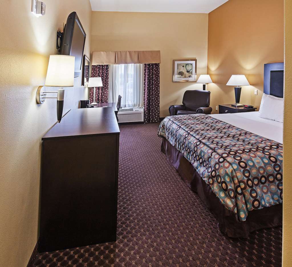 La Quinta Inn & Suites by Wyndham Alvin - photo 18