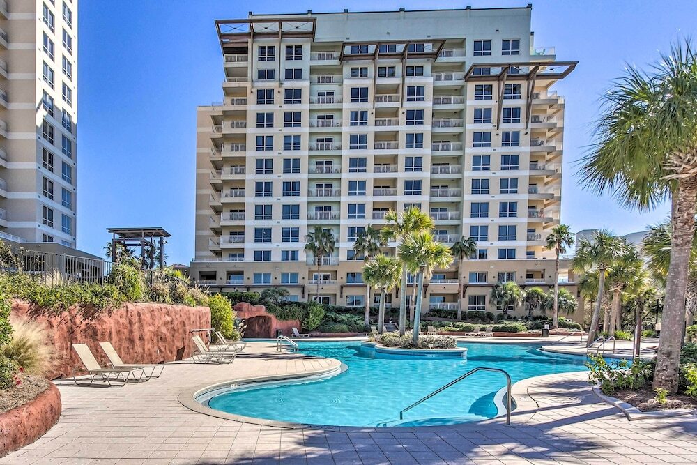 Destin Resort Studio w Pool Walk to Beach - photo 8